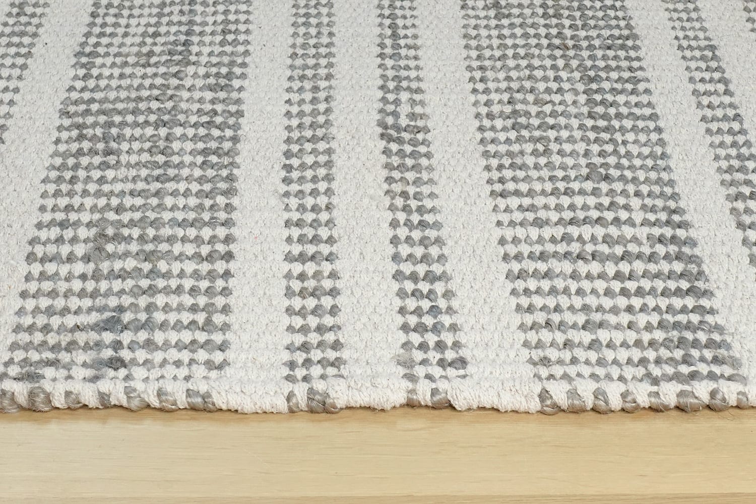 KRAFTO105 Border 50x80cm グレーのイメージ