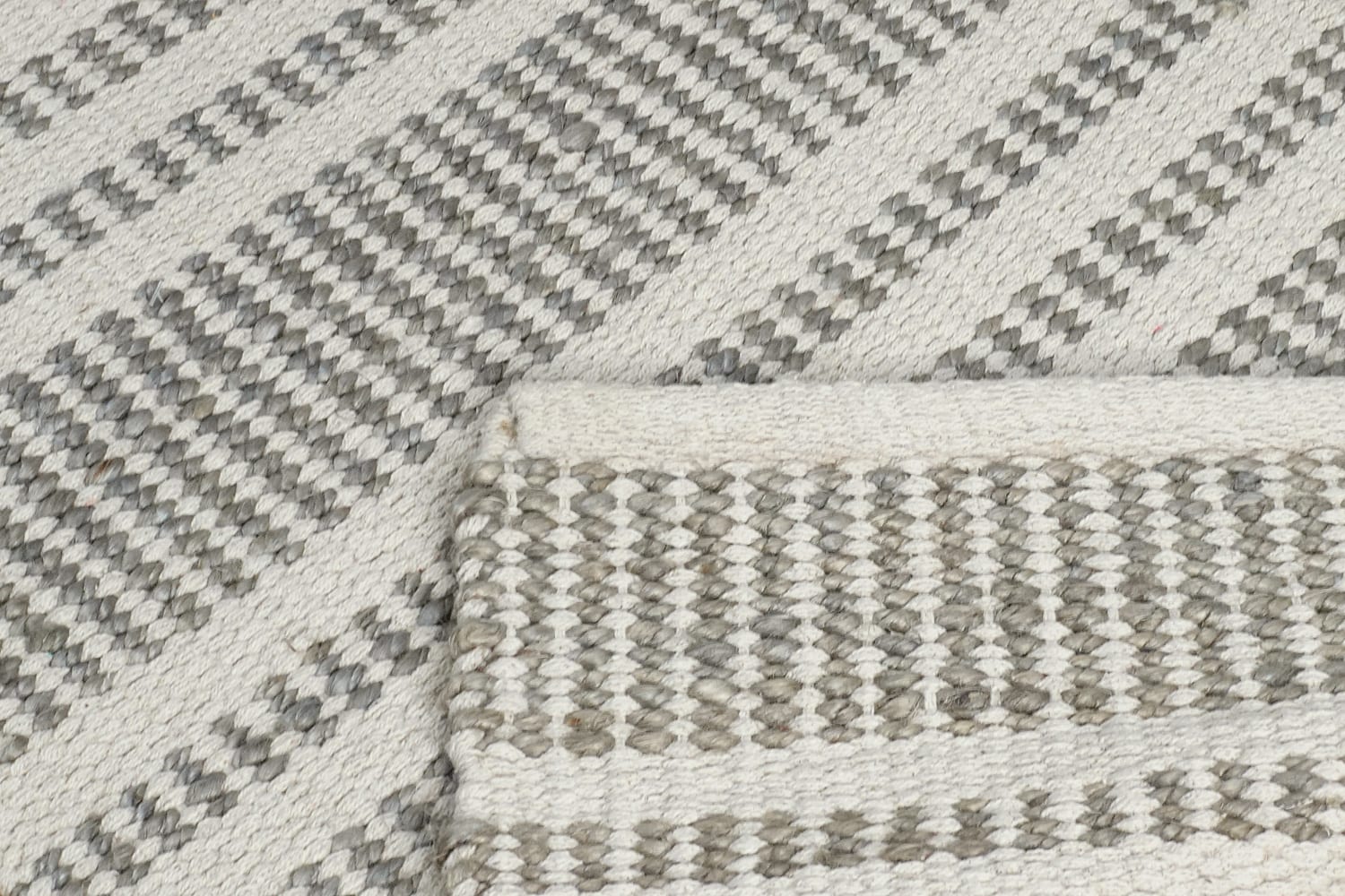 KRAFTO105 Border 50x80cm グレーのイメージ